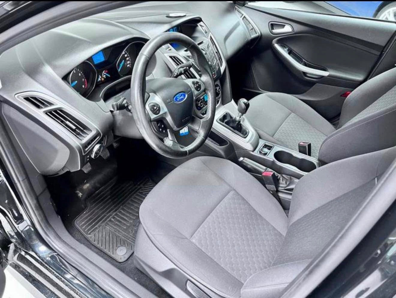 Ford focus ST LINE titanium 2014 jaar apk 
Km 98.056