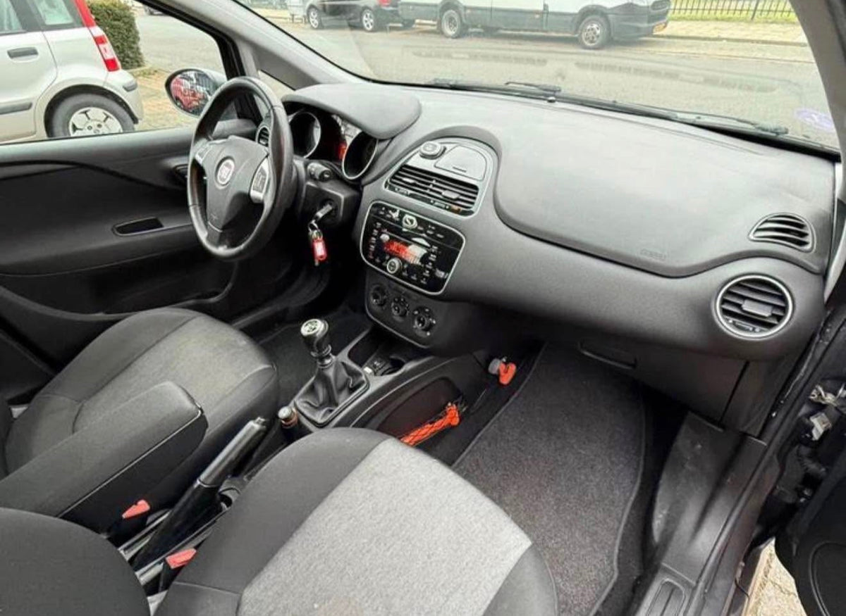 iat  punto evo 0.9 bj 2014 km 138.333 NAP jaar apk
