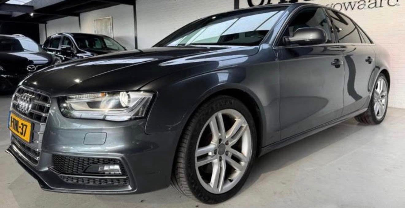 Audi a4 Limousine 1.8 tfsi business edition/ sline 101 km nap