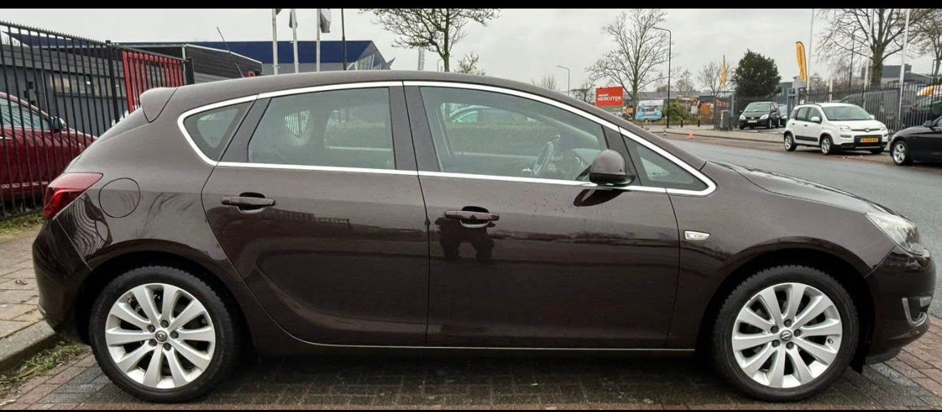 Opel Astra 1.4 turbo sport